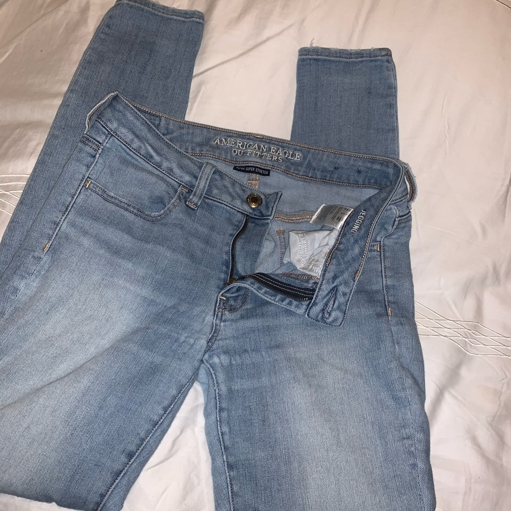 AE light wash jeans
